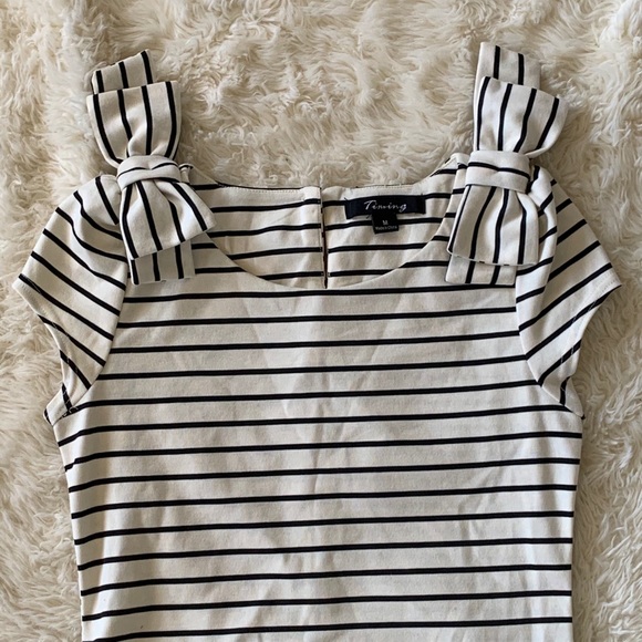 Black and white T-shirt dress - Picture 3 of 7